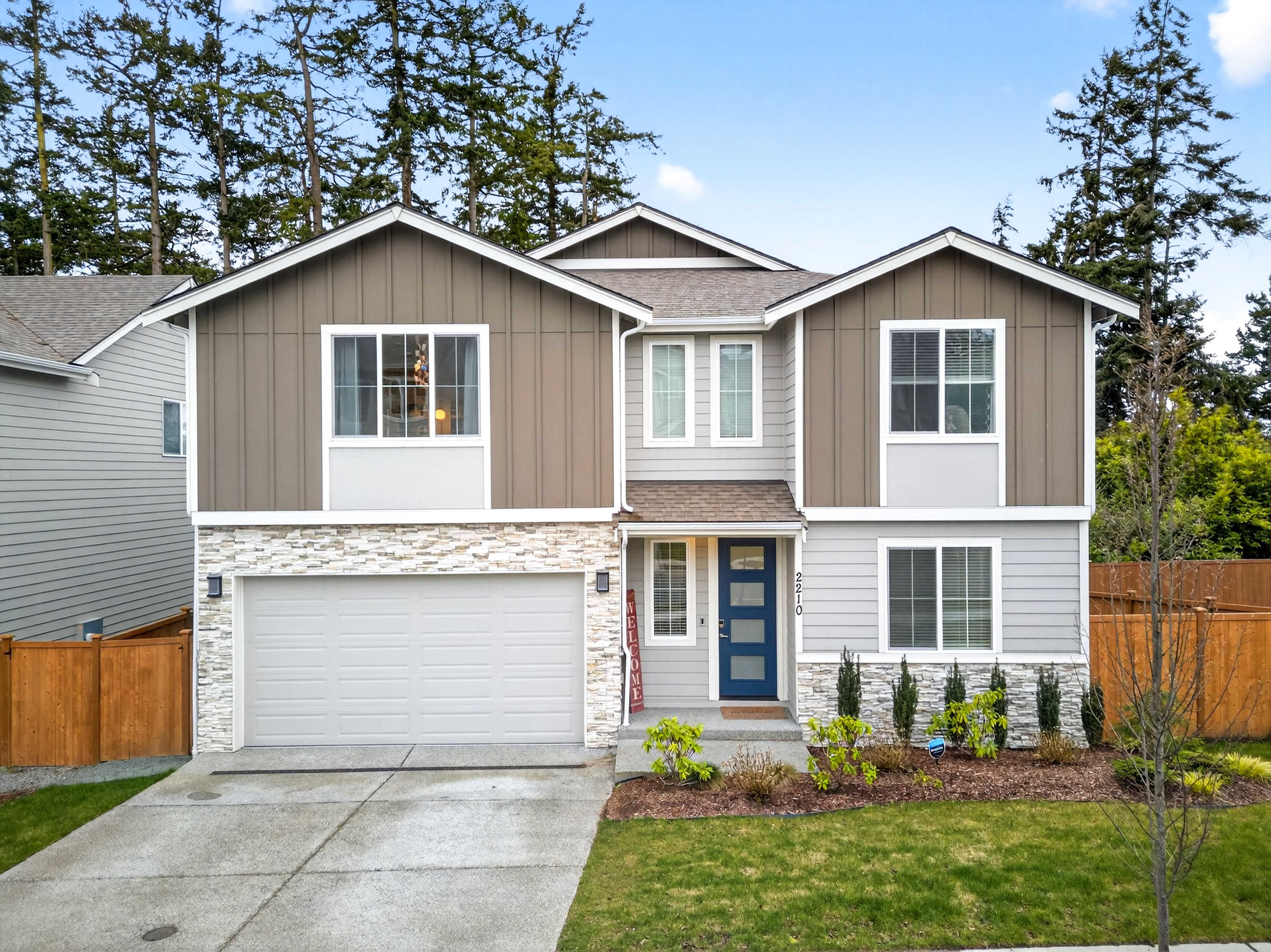 2210 SW Putnam Dr, Oak Harbor, WA, USA, 98277  | Single Family