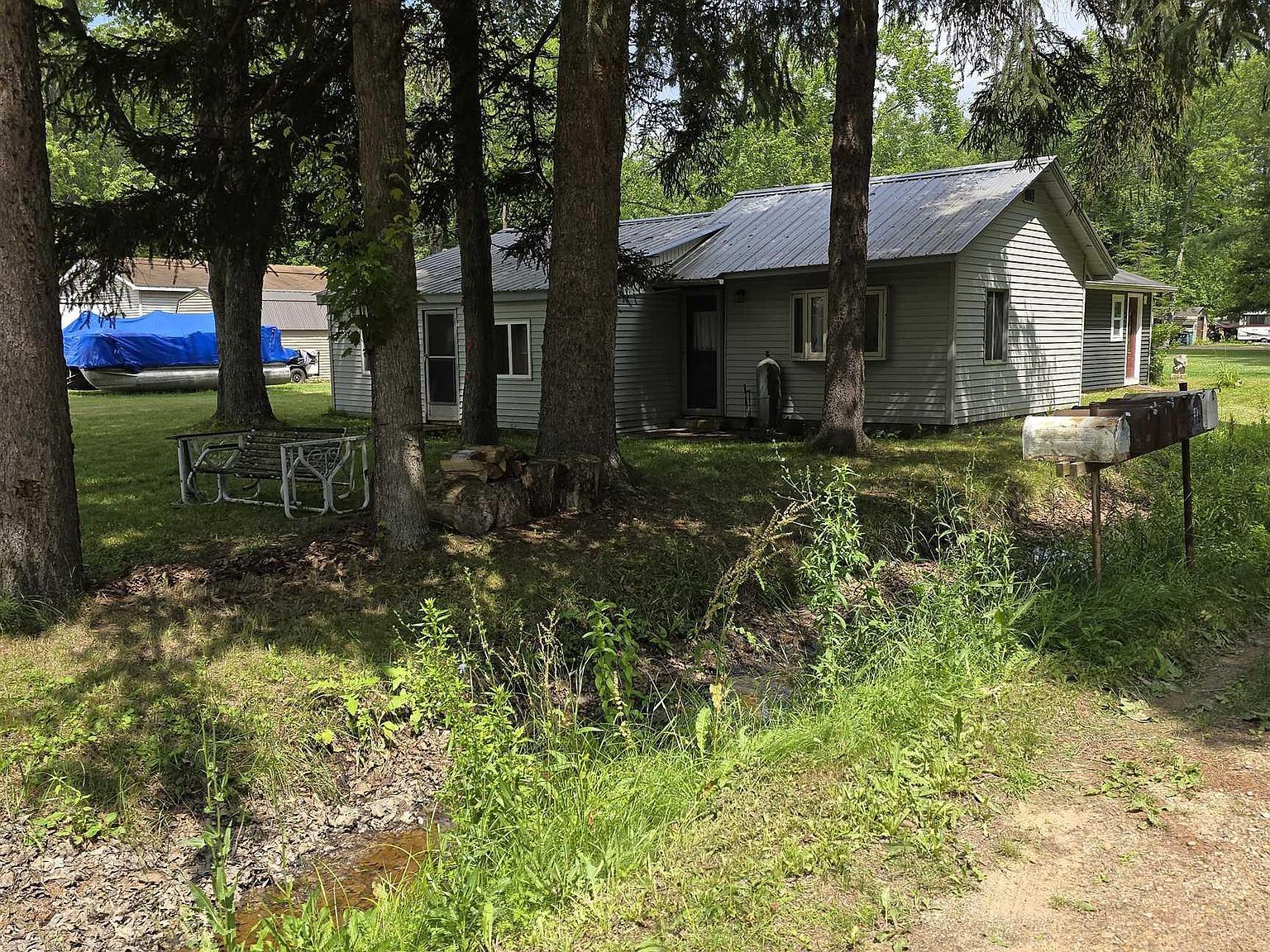 485 Bushong Beach Dr Gladwin, MI 48624 - Thumbnail 2