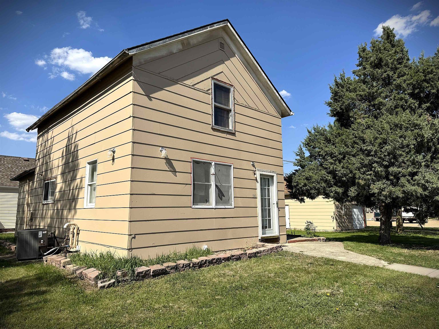 330 Washington St Scotland, SD 57059 - Thumbnail 2