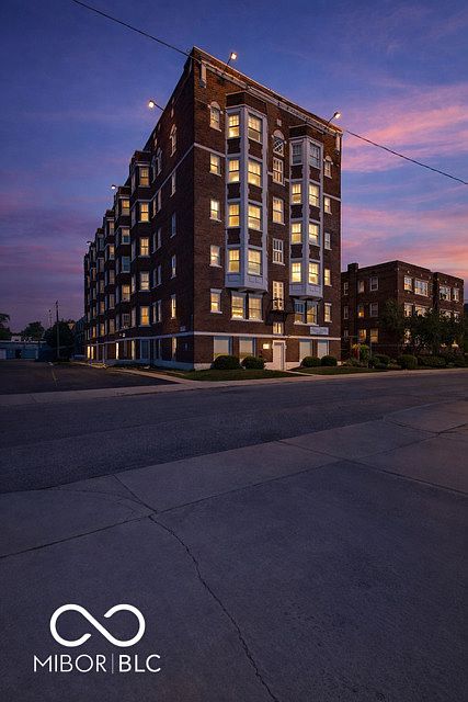 230 E 9th St APT 406 Indianapolis, IN 46204, 46204