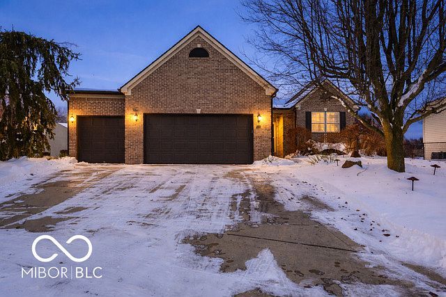 6051 Copeland Mills Ct Indianapolis, IN 46221 - Thumbnail 2