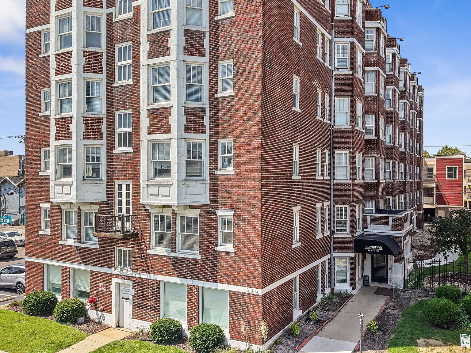 230 E 9th St APT 503 Indianapolis, IN 46204, 46204