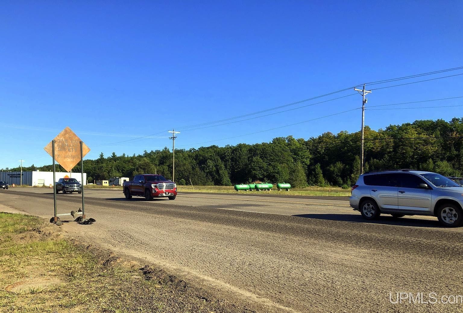 362 368 E Us41/m28 Hwy Negaunee, MI 49866 - Thumbnail 2