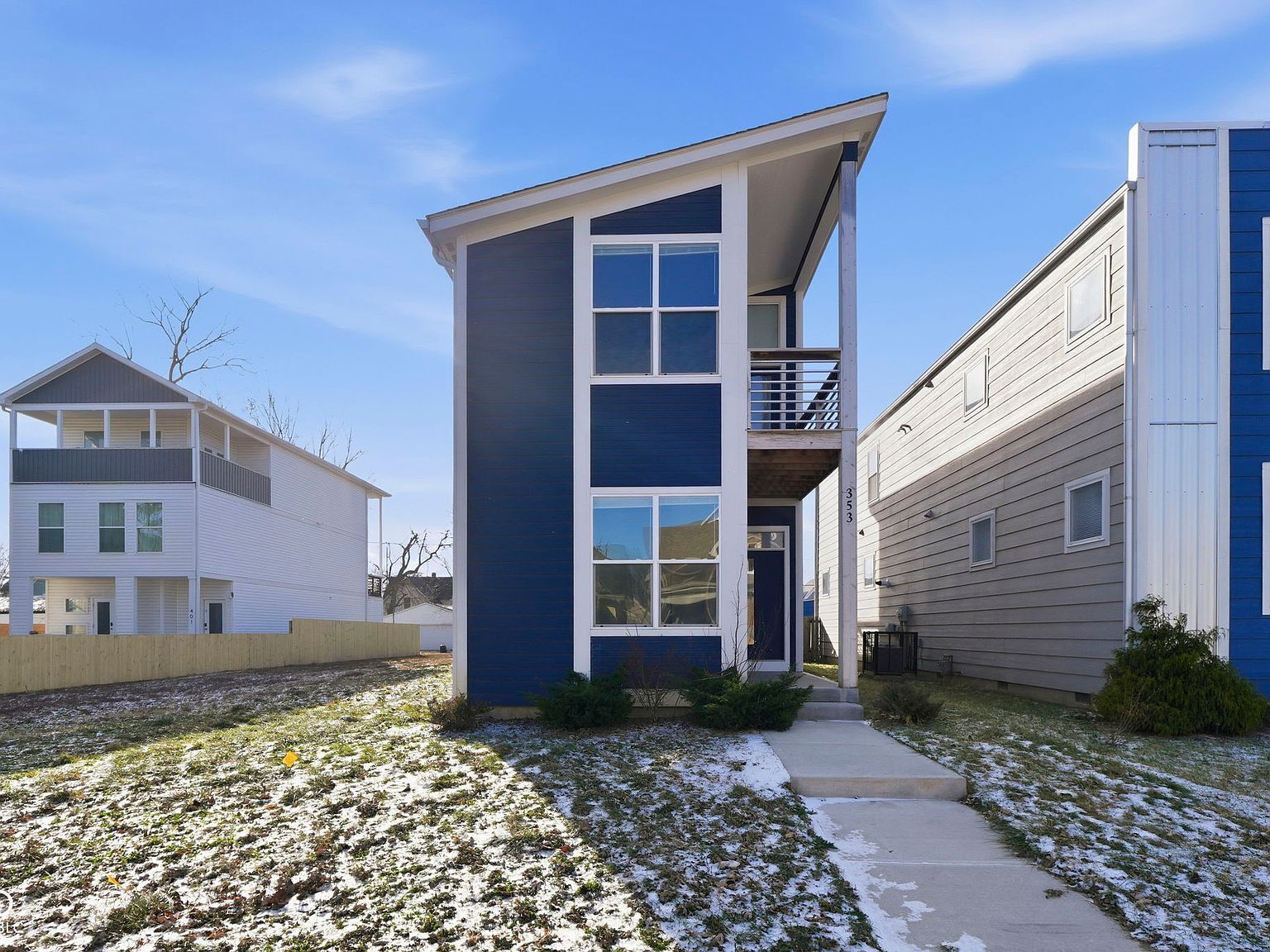 353 E Minnesota St Indianapolis, IN 46225 - Thumbnail 2