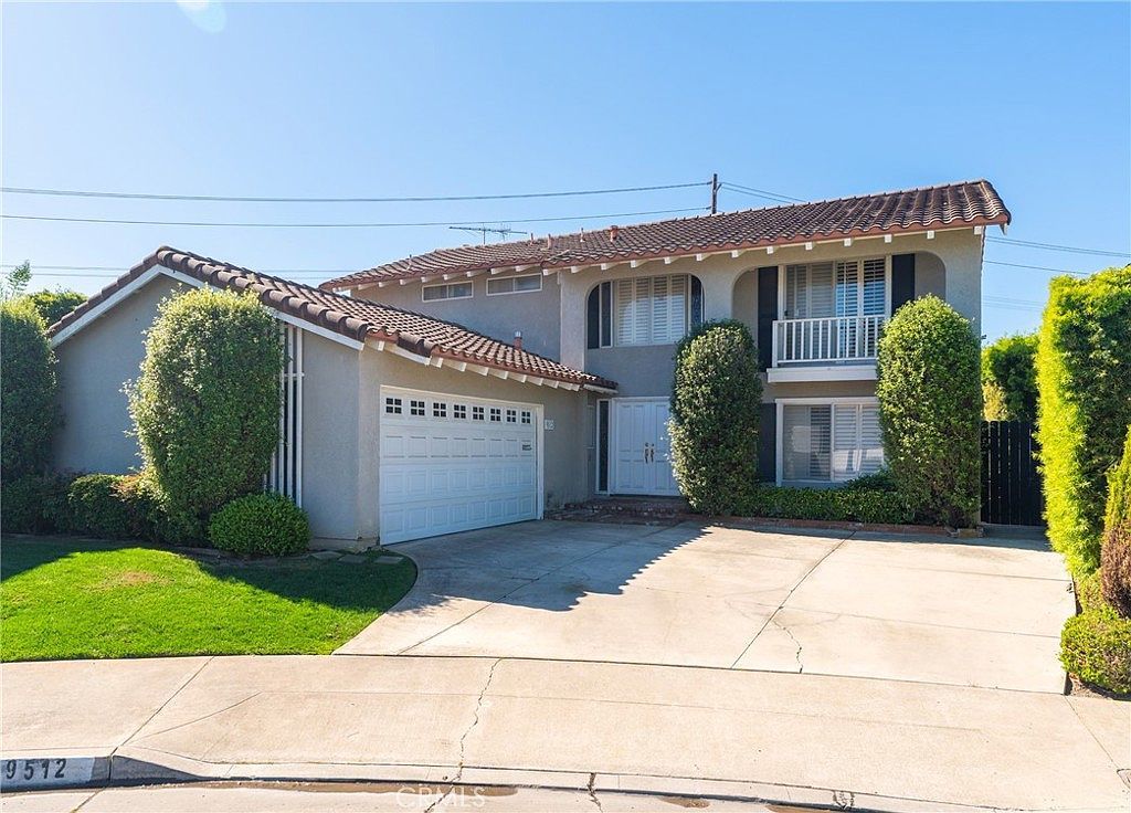9512 Hightide Dr Huntington Beach, CA 92646  | Single Family