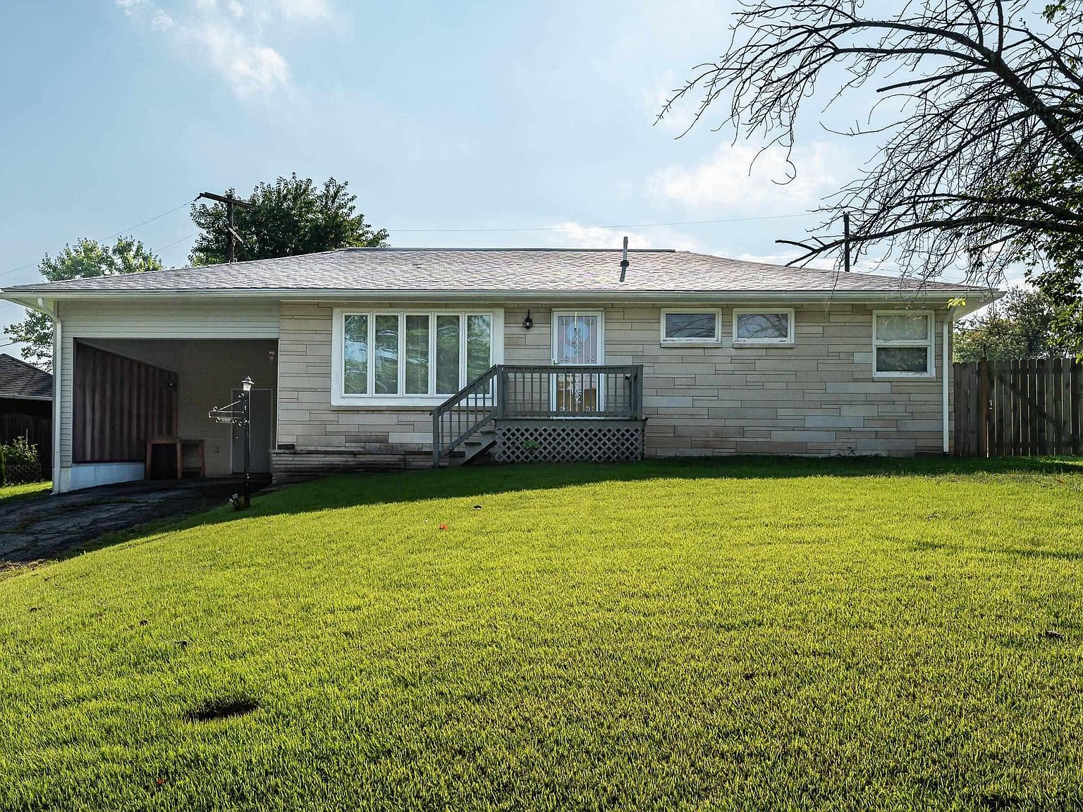 110 Edgewood Dr Bedford, IN 47421 - Thumbnail 2