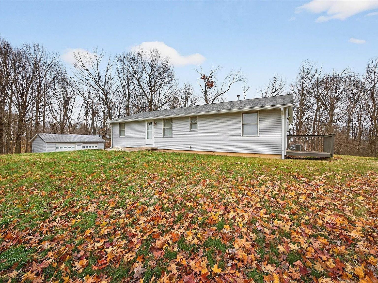 4496 Blue Springs Dr Spencer, IN 47460 - Thumbnail 2