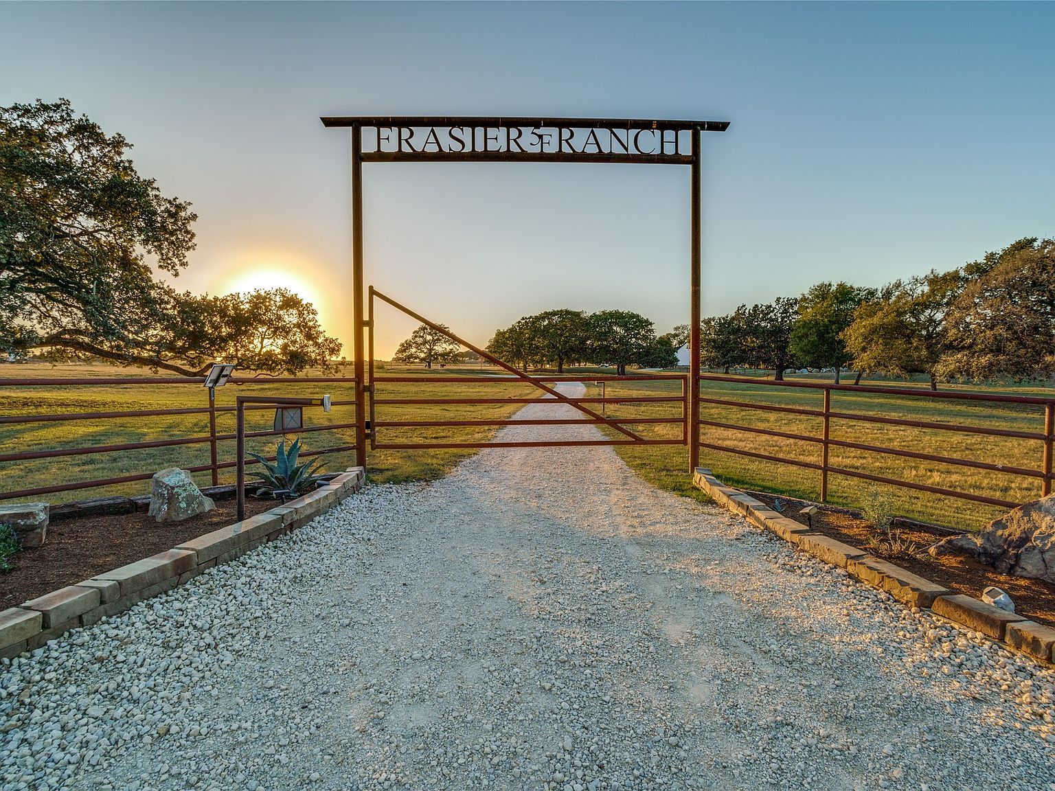 205 County Road 243 Tioga, TX 76233 - Thumbnail 2