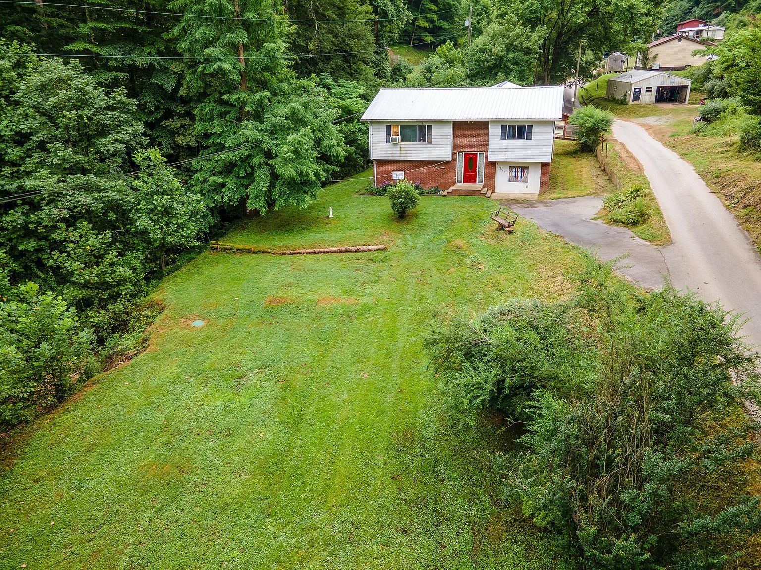 399 Hayes Br Langley, KY 41645 - Thumbnail 2