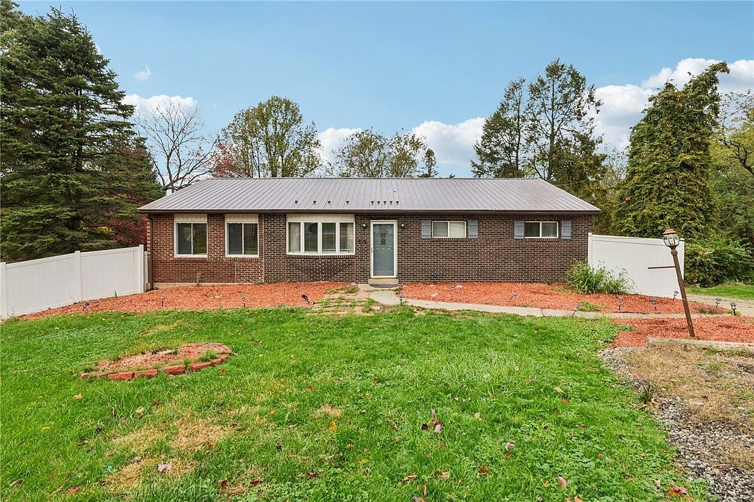 447 Englewood Dr Pittsburgh, PA 15237 - Thumbnail 2