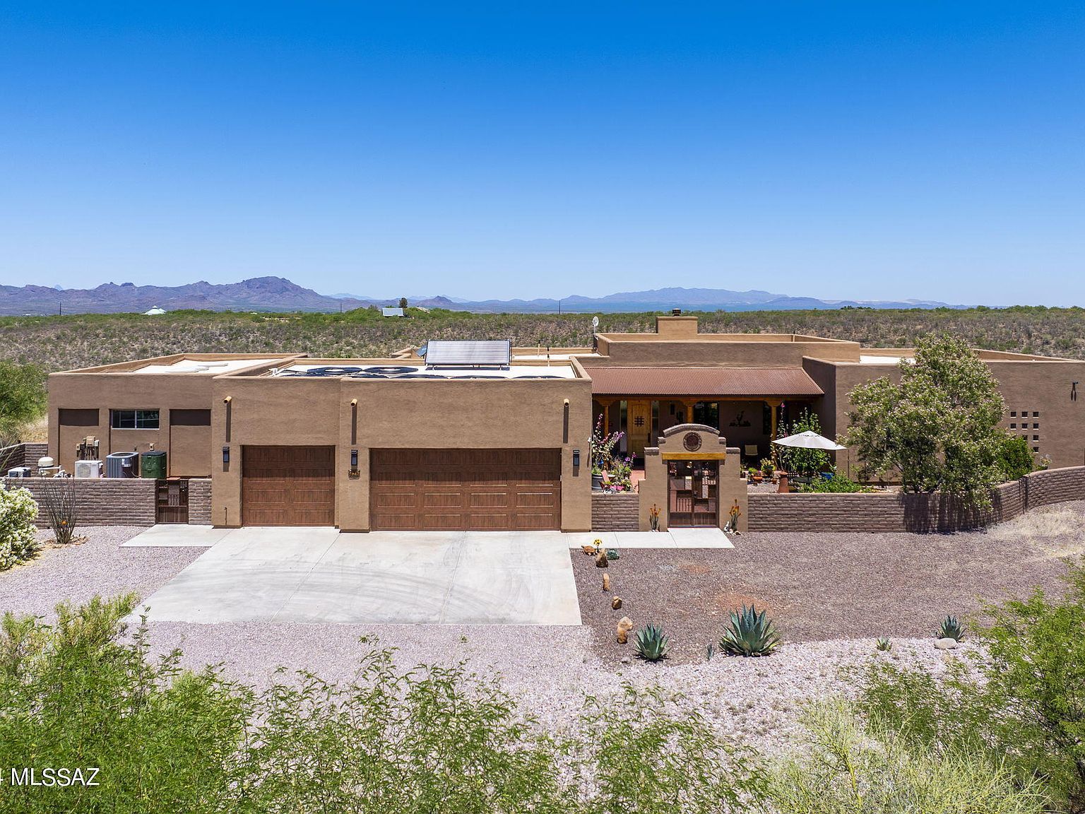 298 Camino Josefina Rio Rico, AZ 85648 - Thumbnail 2