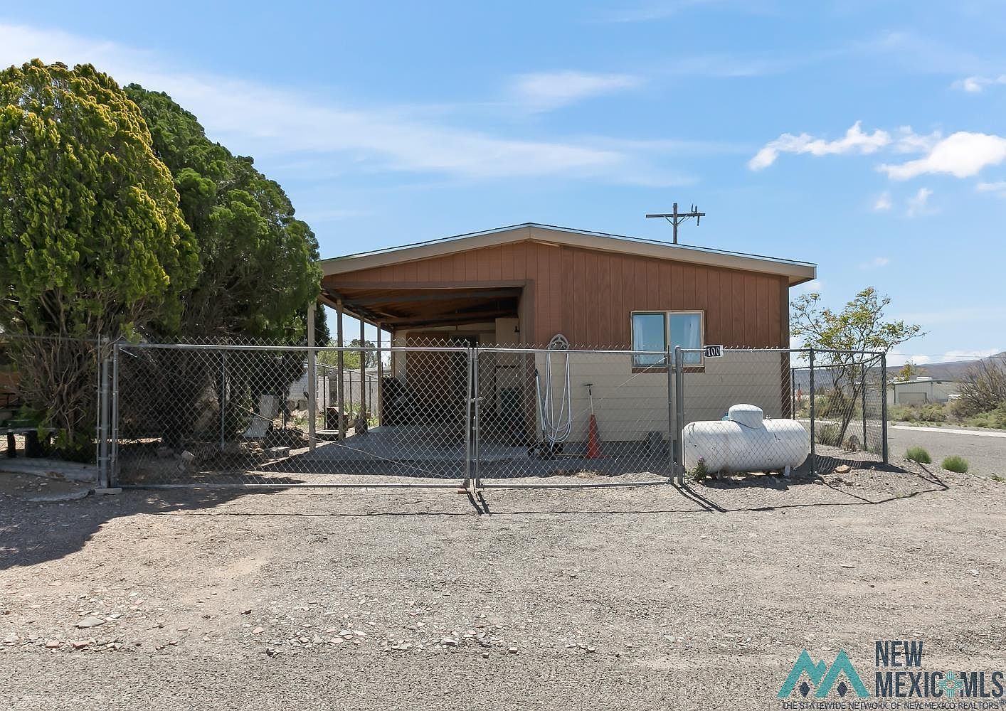 100 Camino Encantado Truth Or Consequences, NM 87935 - Thumbnail 2