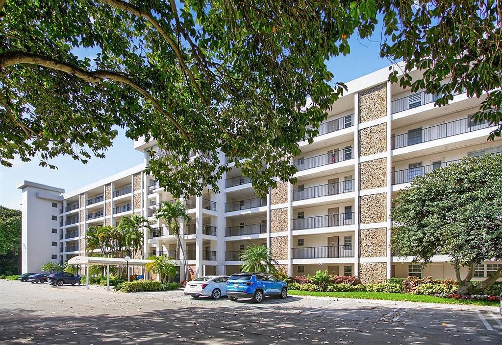 2801 N Palm Aire Dr APT 203 Pompano Beach, FL 33069 - Thumbnail 2