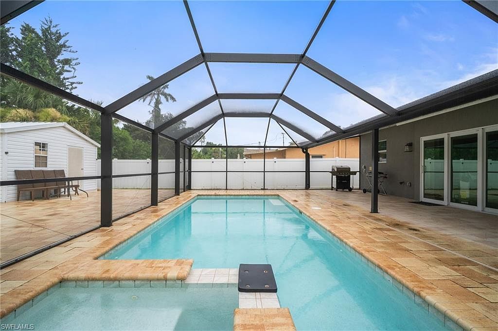 10091 Georgia St Bonita Springs, FL 34135 - Thumbnail 2