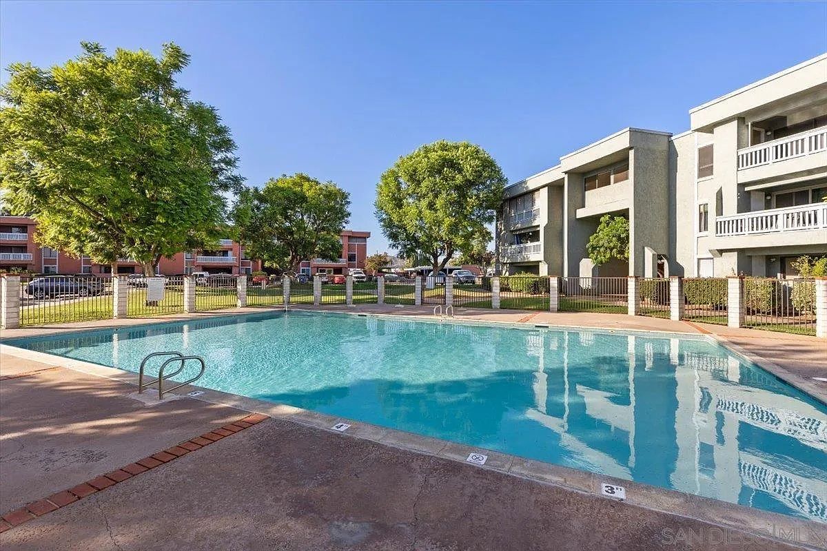 1060 E Washington Ave UNIT 5 Escondido, CA 92025 - Thumbnail 2