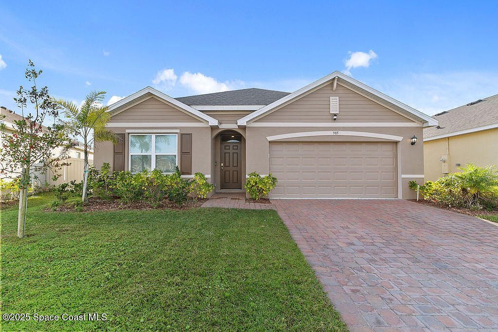 985 Dugan Cir SE Palm Bay, FL 32909 - Thumbnail 2