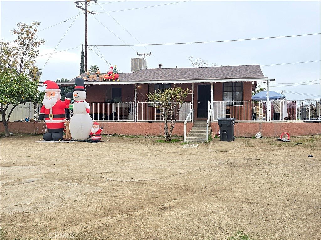 2004 Virginia St Bakersfield, CA 93305 - Thumbnail 2