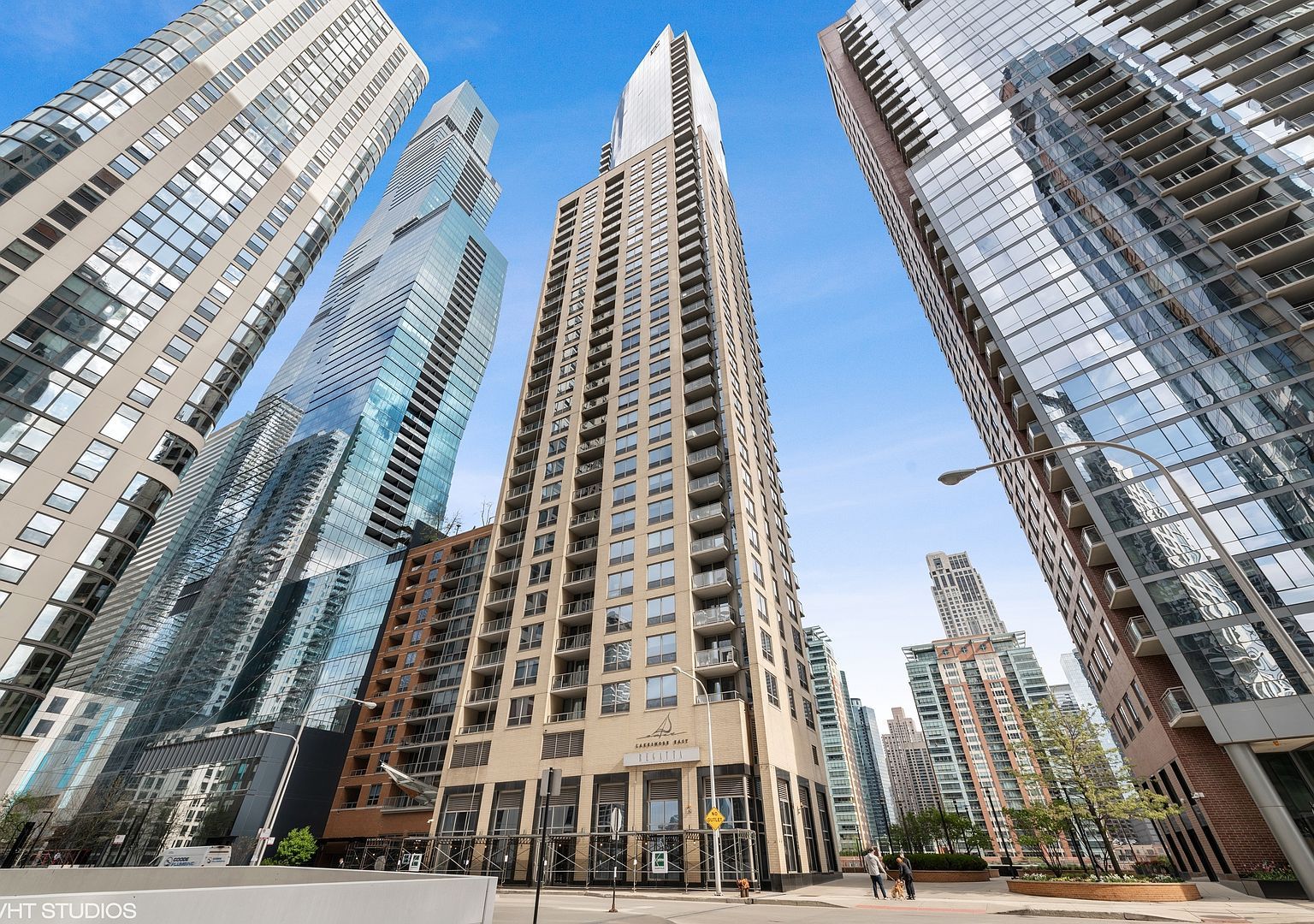 420 E Waterside Dr APT 2110 Chicago, IL 60601 - Thumbnail 2