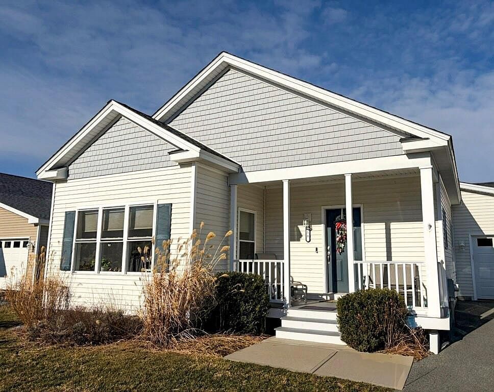 58 Chickadee Ln South Kingstown, RI 02879 - Thumbnail 2