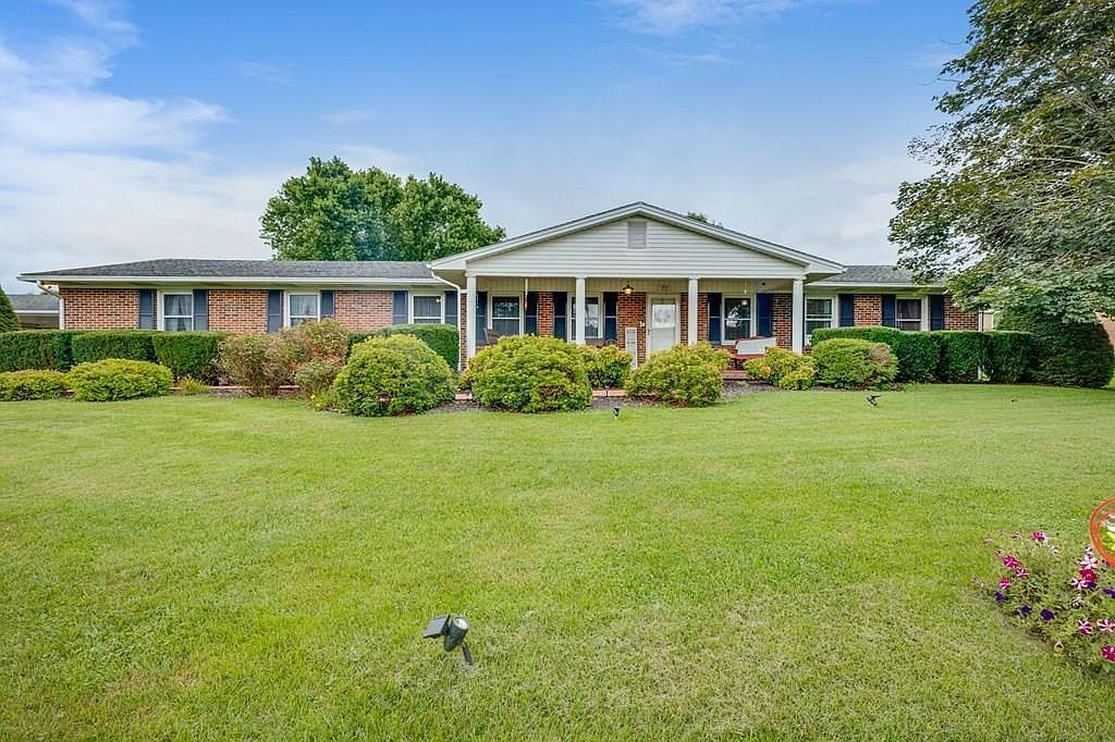 77 Major St Lebanon, VA 24266 - Thumbnail 2