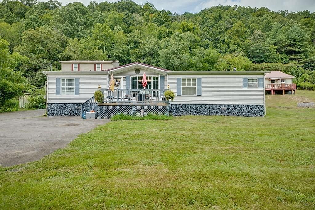 2497 Slate Creek Rd Grundy, VA 24614 - Thumbnail 2