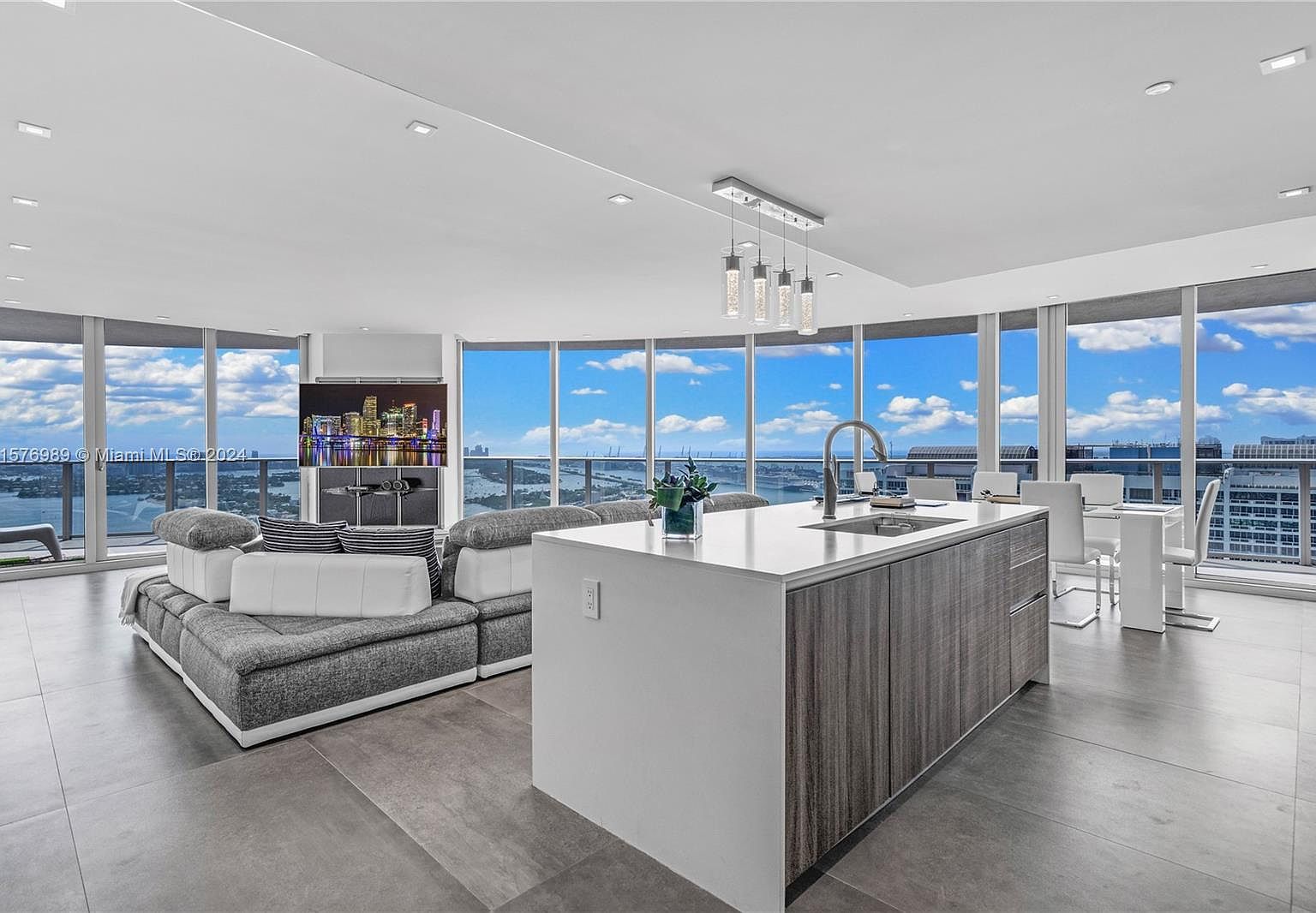 488 NE 18th St UNIT 3912 Miami, FL 33132 - Thumbnail 2