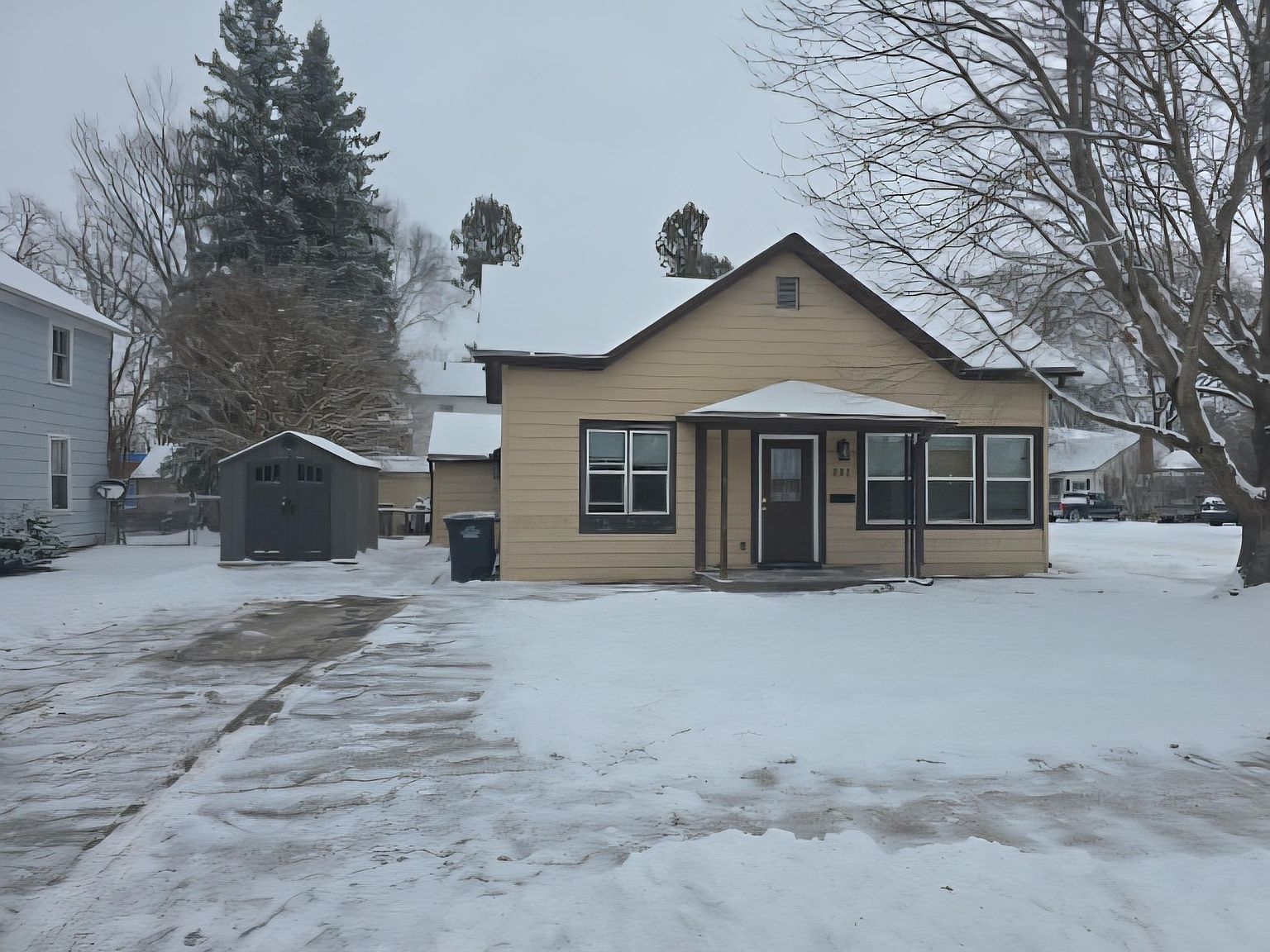 231 E Center St Shawano, WI 54166 - Thumbnail 2
