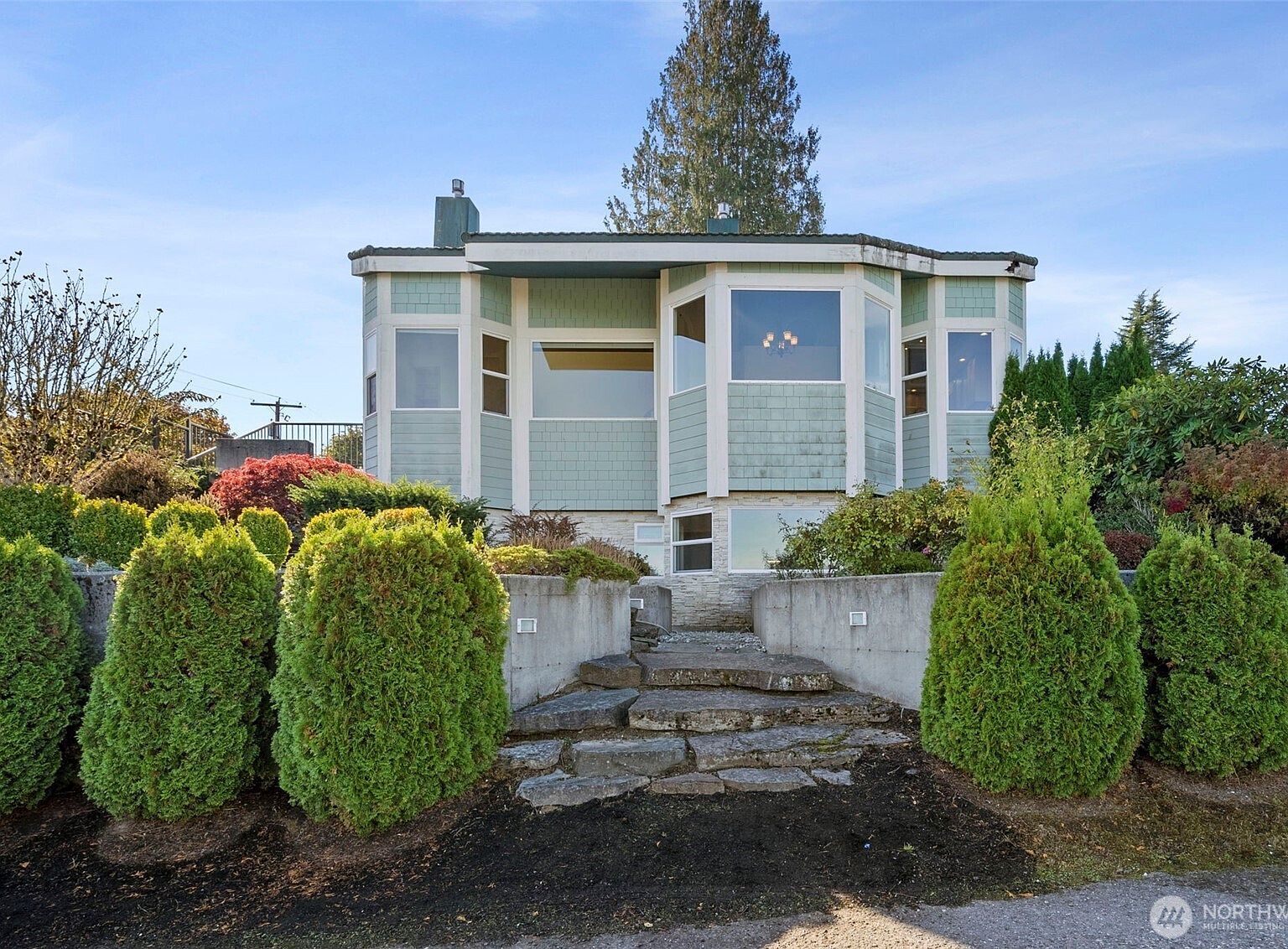 204 Rockwell Ave Pt Orchard, WA 98366 - Thumbnail 2