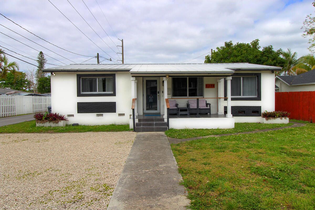 1324 N 24th Ave Hollywood, FL 33020  | Single Family