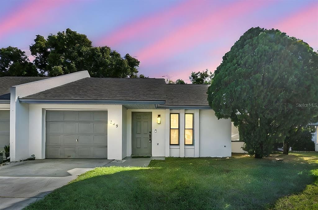 249 Granite Dr Lakeland, FL 33809 - Thumbnail 2