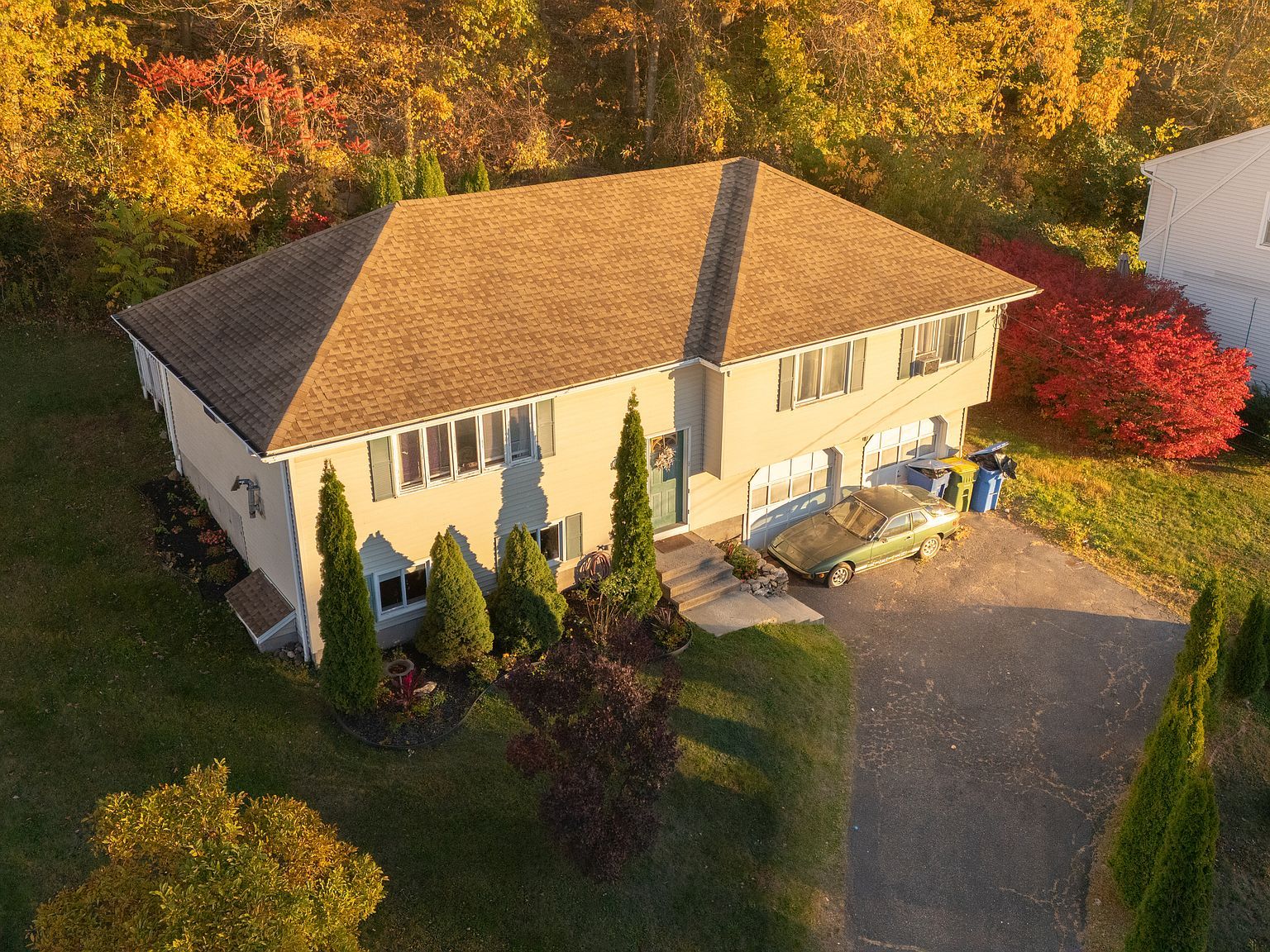 147 Sprucedale Dr Waterbury, CT 06706 - Thumbnail 2