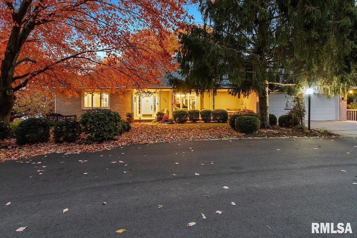 136 Star Rim Dr East Peoria, IL 61611 - Thumbnail 2