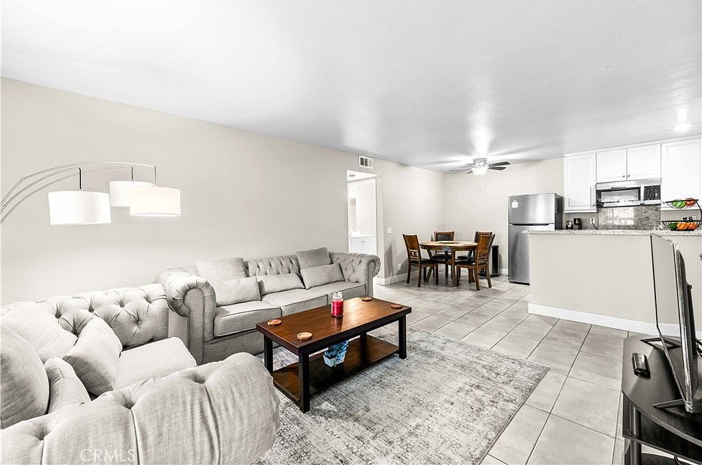 23220 Orange Ave APT 9 Lake Forest, CA 92630 - Thumbnail 2