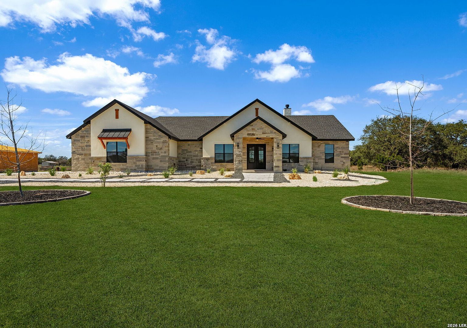 344 Buckskin Trl Bandera, TX 78003 - Thumbnail 2