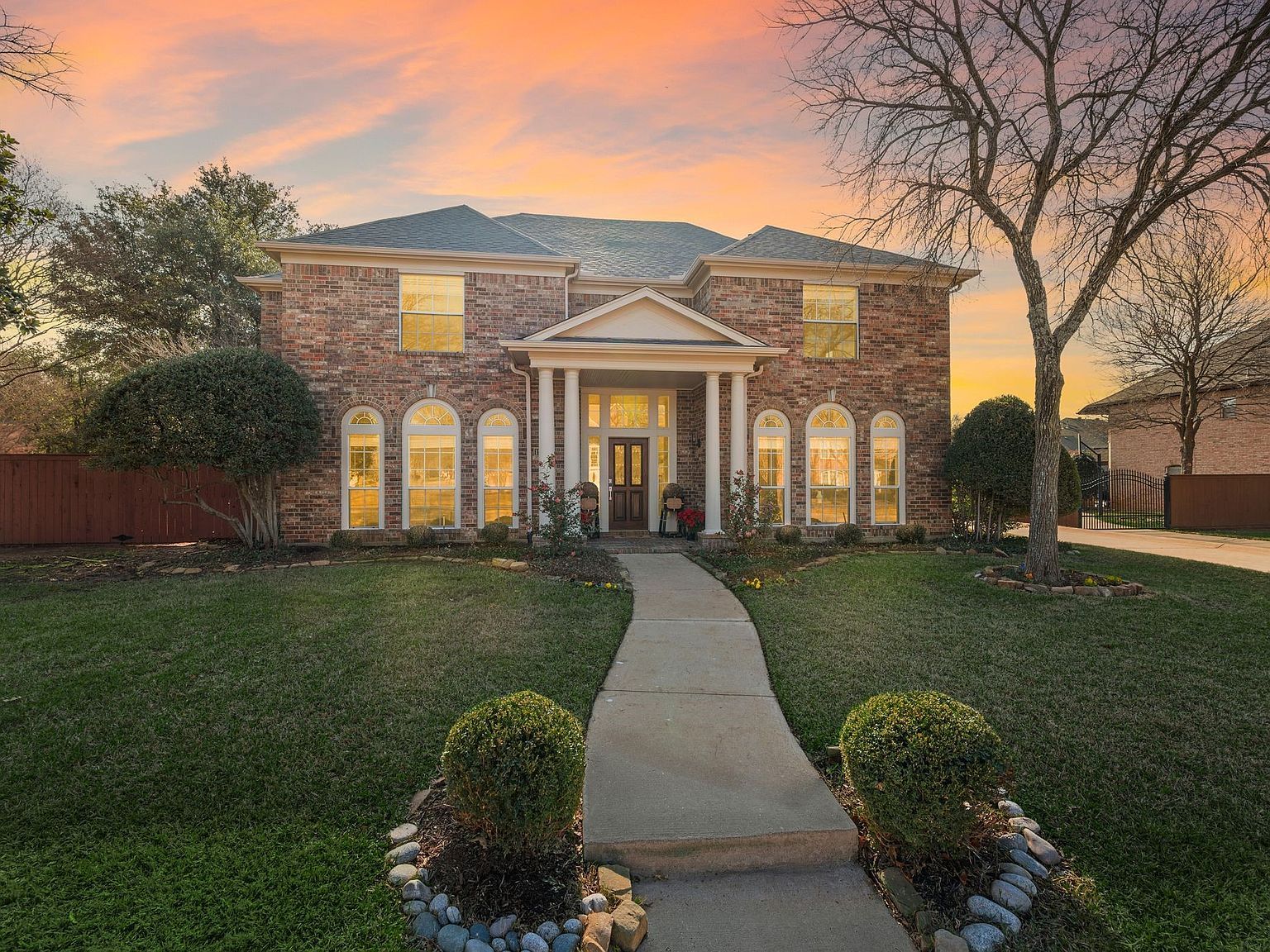 1901 Hay Meadow Ct Southlake, TX 76092 - Thumbnail 2