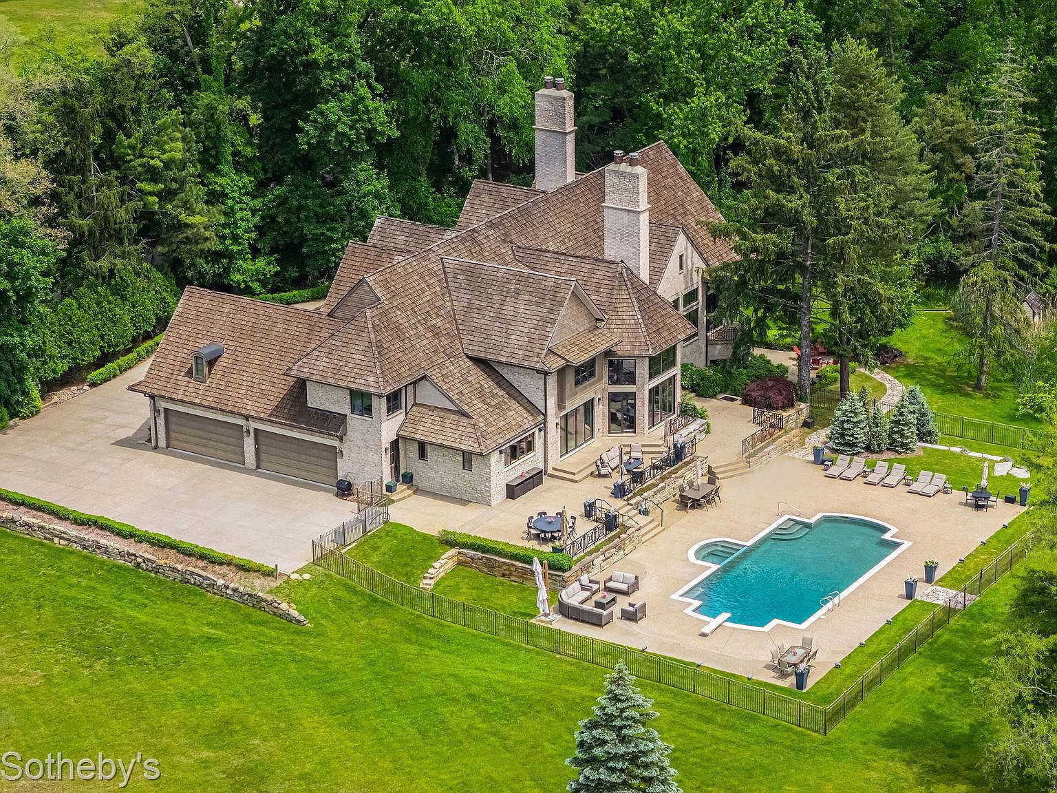 26377 Willowgreen Dr Franklin, MI 48025 - Thumbnail 2