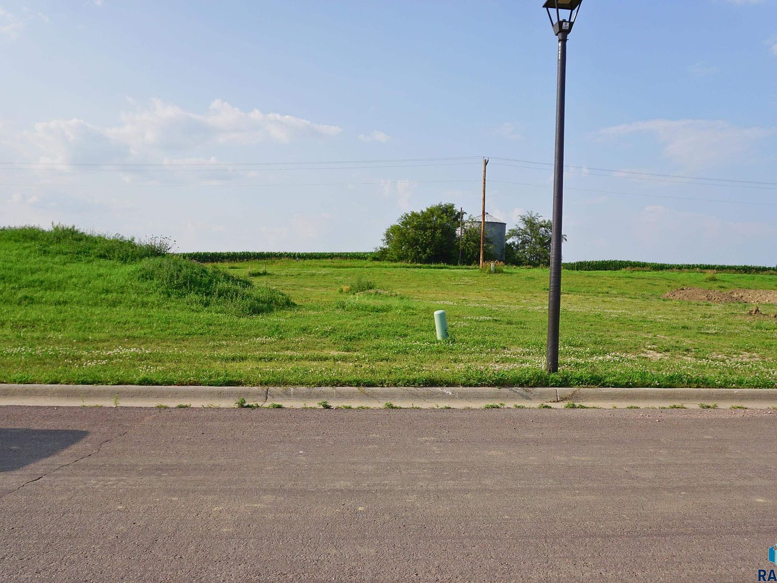 429 W 5th St Crooks, SD 57020 - Thumbnail 2