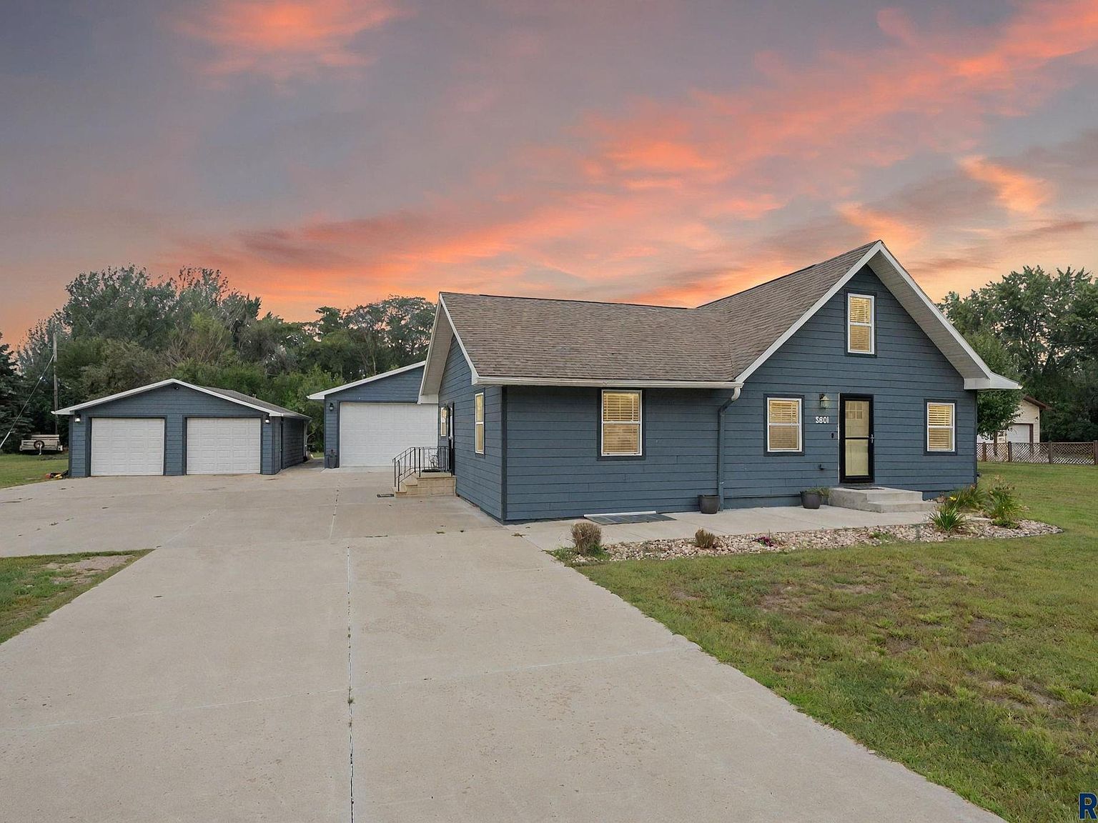 3601 N 7th Ave Sioux Falls, SD 57104 - Thumbnail 2