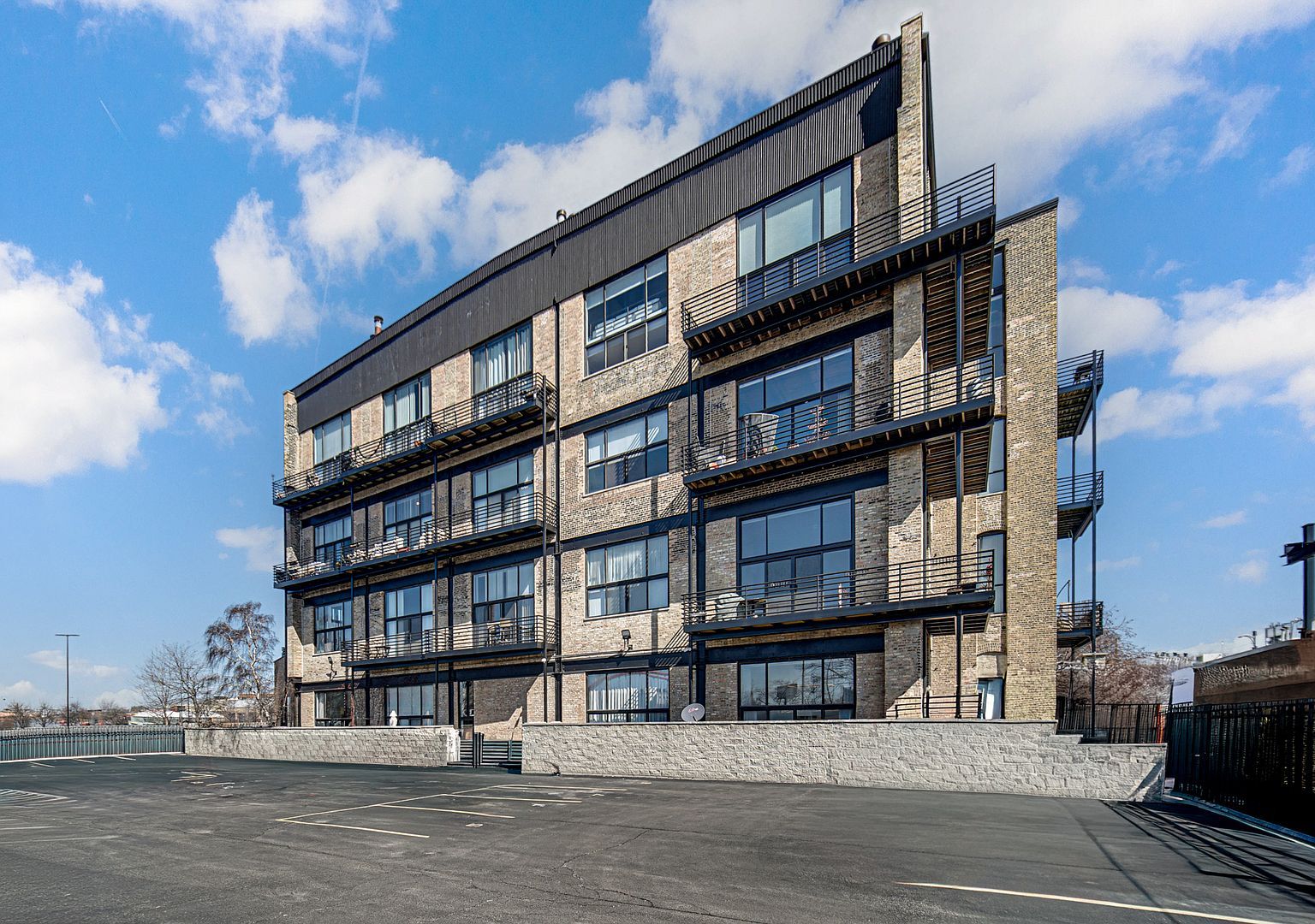 2614 N Clybourn Ave APT 102 Chicago, IL 60614 - Thumbnail 2