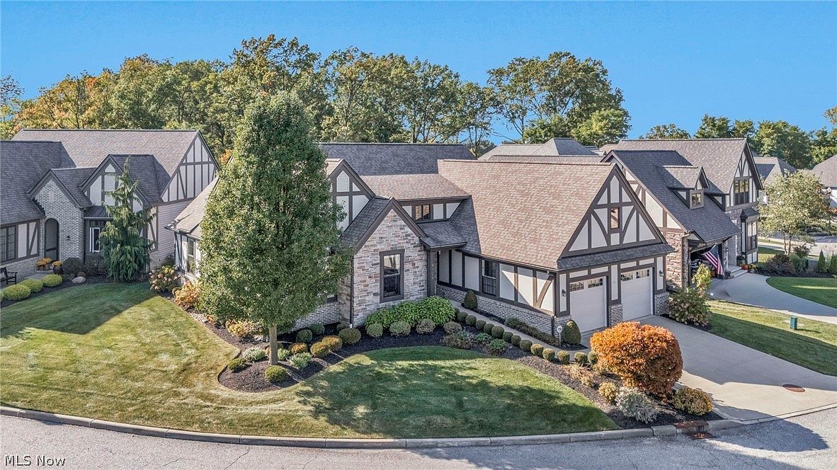 4326 Tudor Dr Kirtland, OH 44094, 44094