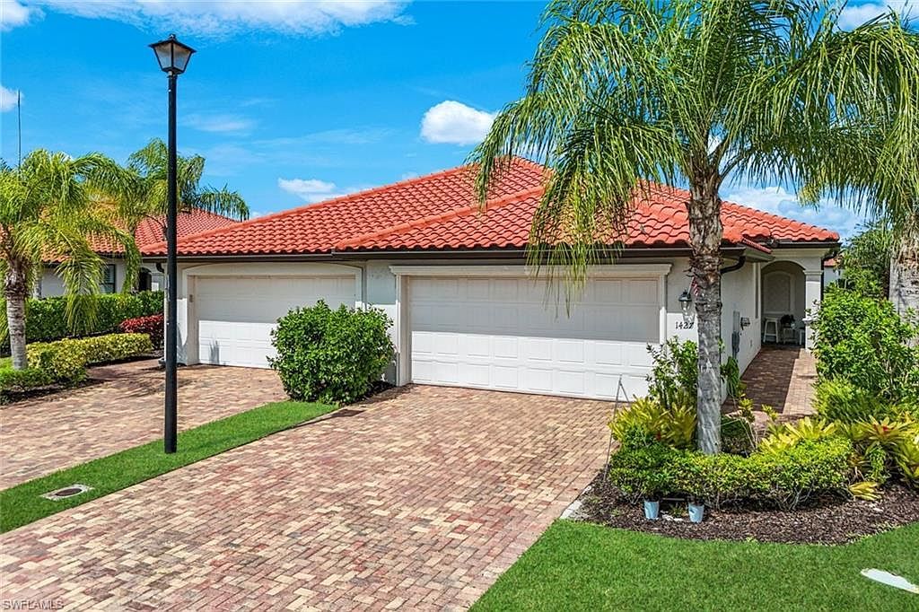 1427 Oceania DR S Naples, FL 34113, 34113