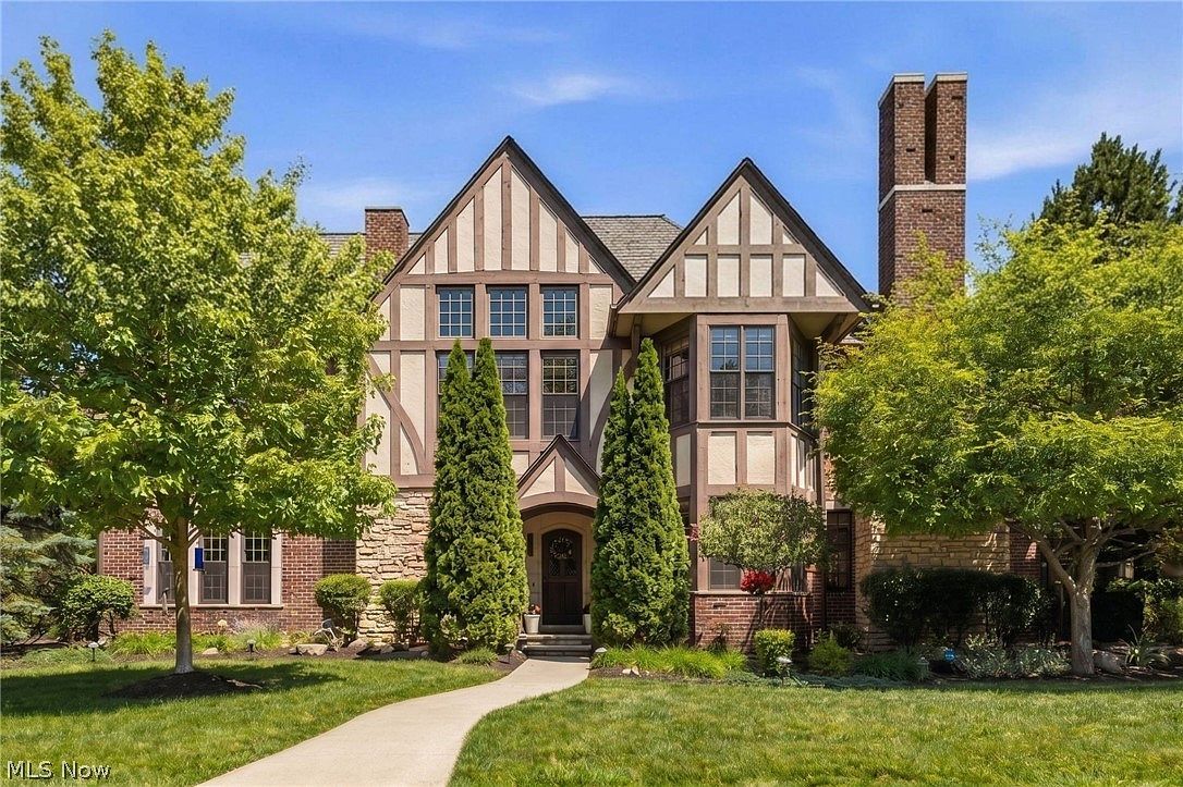 39487 Tudor Dr Willoughby, OH 44094, 44094