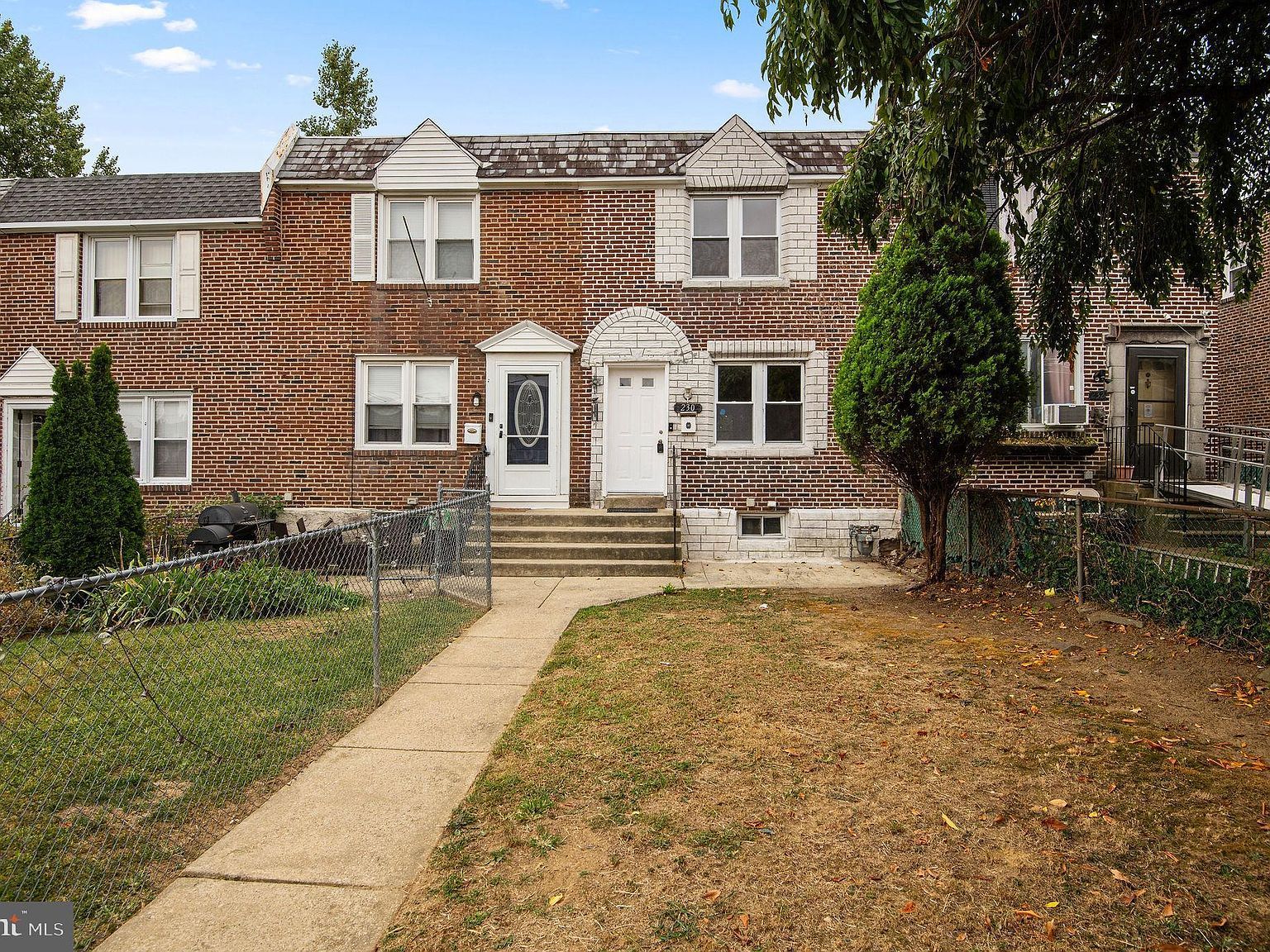 230 W Washington Ave Clifton Heights, PA 19018 - Thumbnail 2