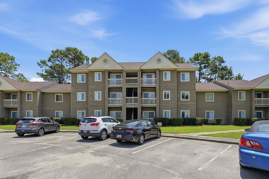 300 Myrtle Greens Dr APT F Conway, SC 29526, 29526