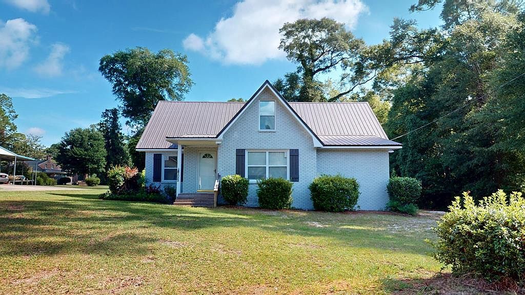 105 E Register Ave Geneva, AL 36340 - Thumbnail 2