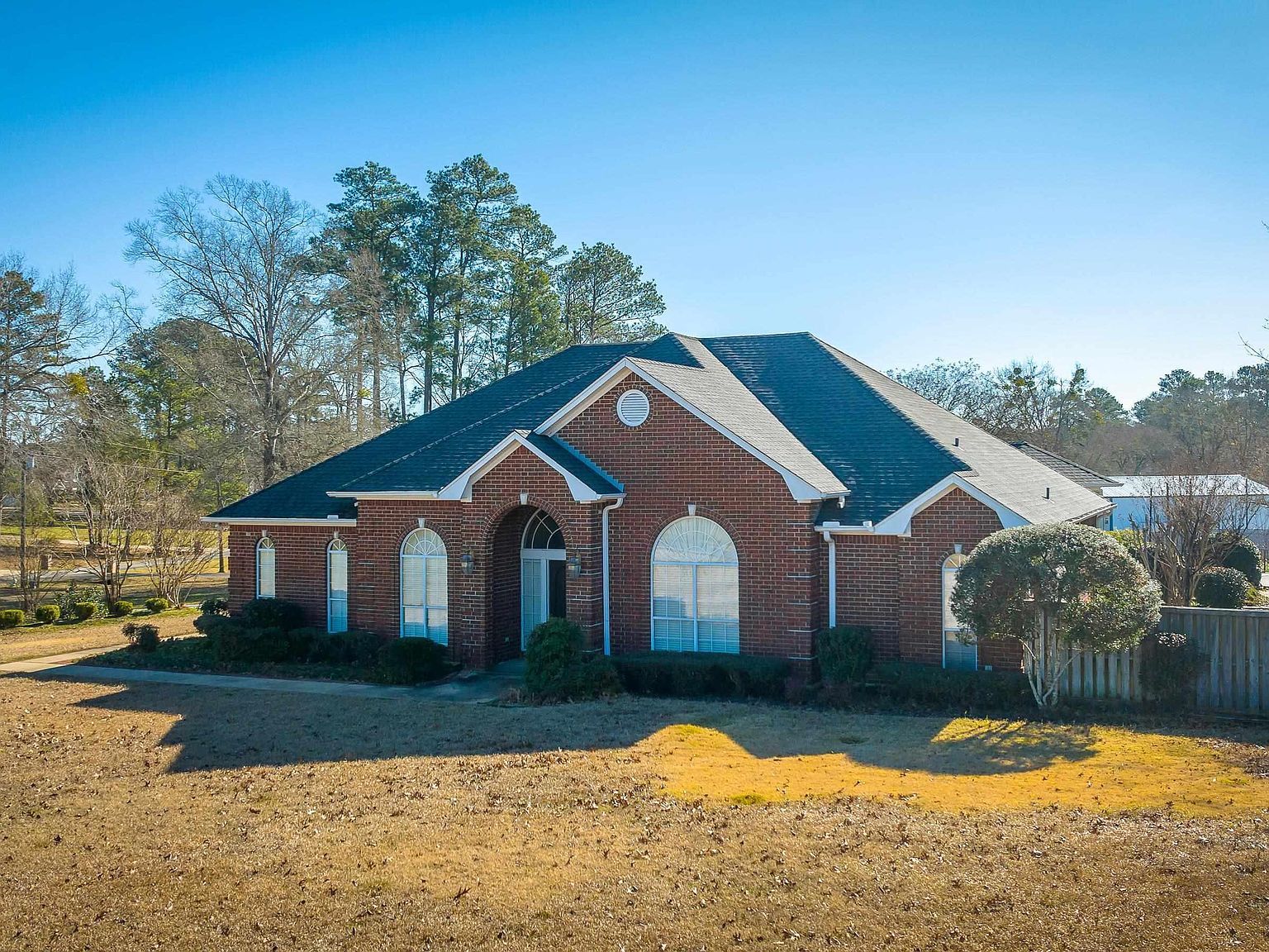 210 Lavender Ln Longview, TX 75605 - Thumbnail 2