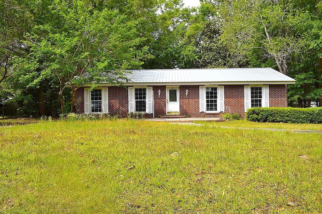 402 Mustang Dr Dothan, AL 36301  | Single Family