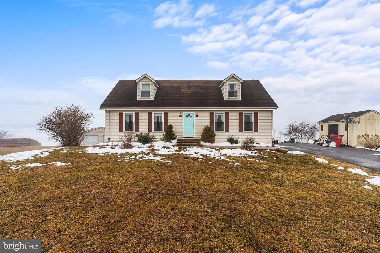 94 Tulip Ct Falling Waters, WV 25419 - Thumbnail 2