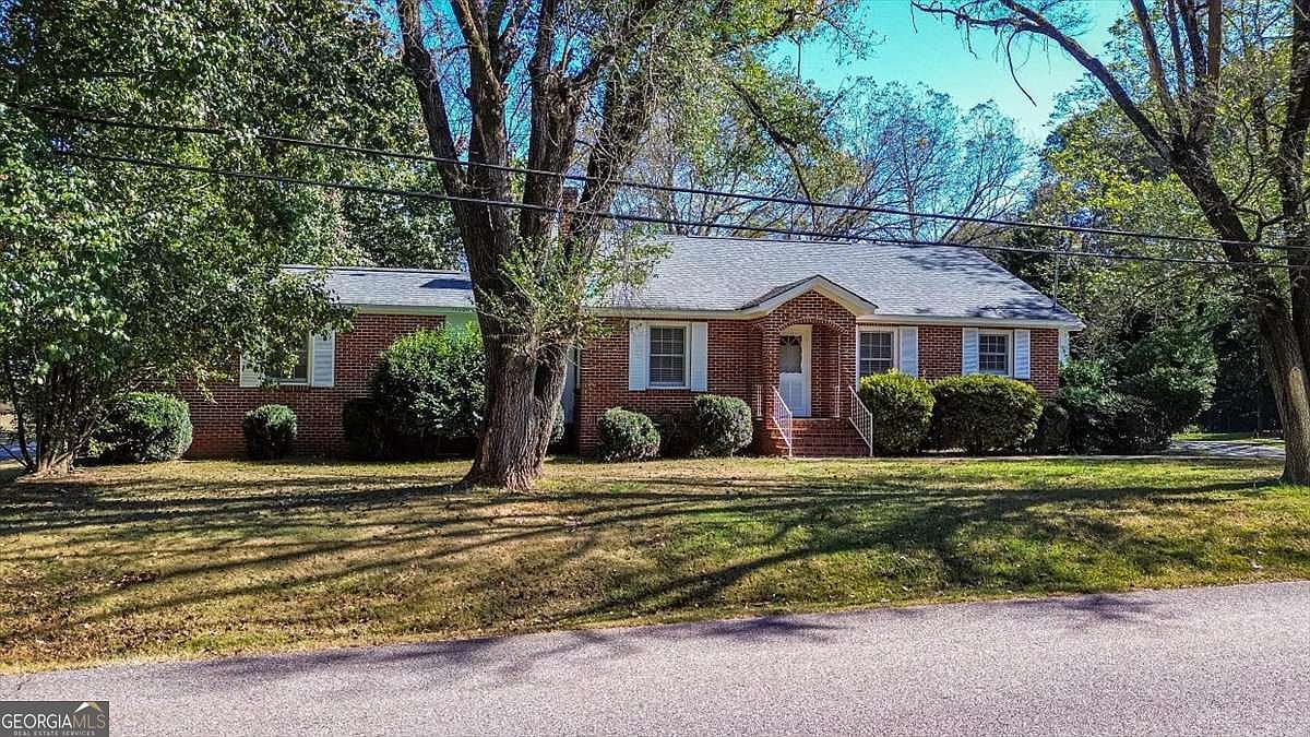 362 Sims St Maysville, GA 30558  | Single Family