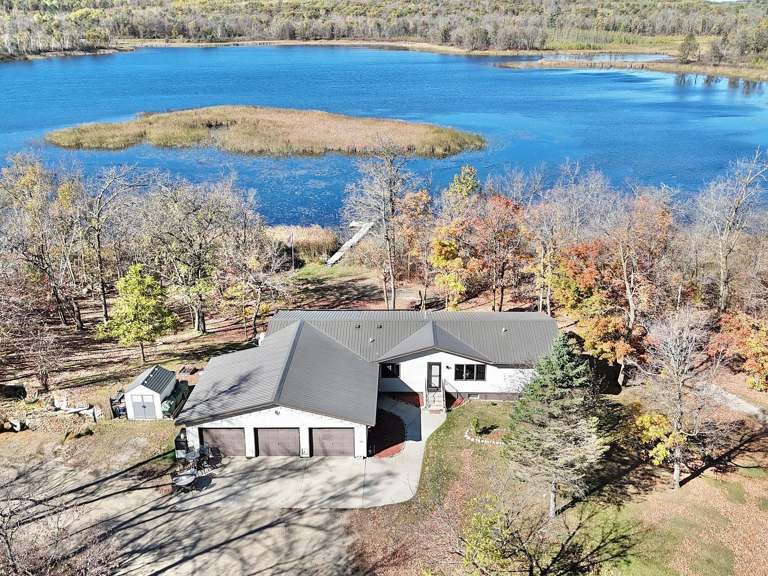 25586 E Island Lake Rd Detroit Lakes, MN 56501 - Thumbnail 2